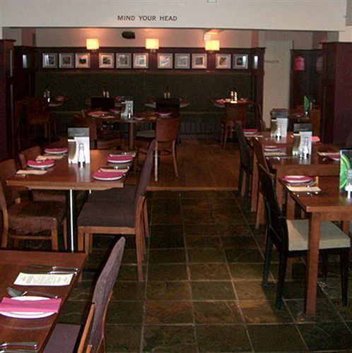 The Crown 4*
