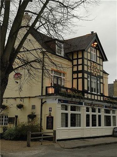 The Crown 4*